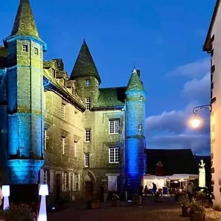 Chez Manon Et Pierre * Salers